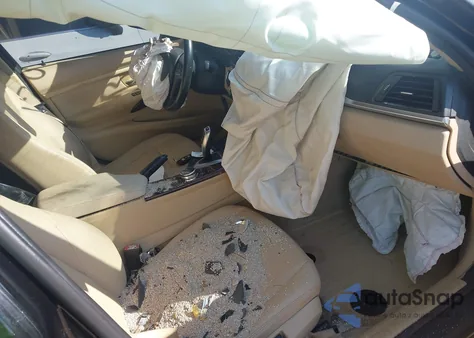 2014 BMW 320 xDrive из США, поврежденный, VIN WBA3C3C57EF984293